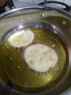 मालपुआ आम के स्वाद का (Mango Malpua) रेसिपी मुख्य फोटो