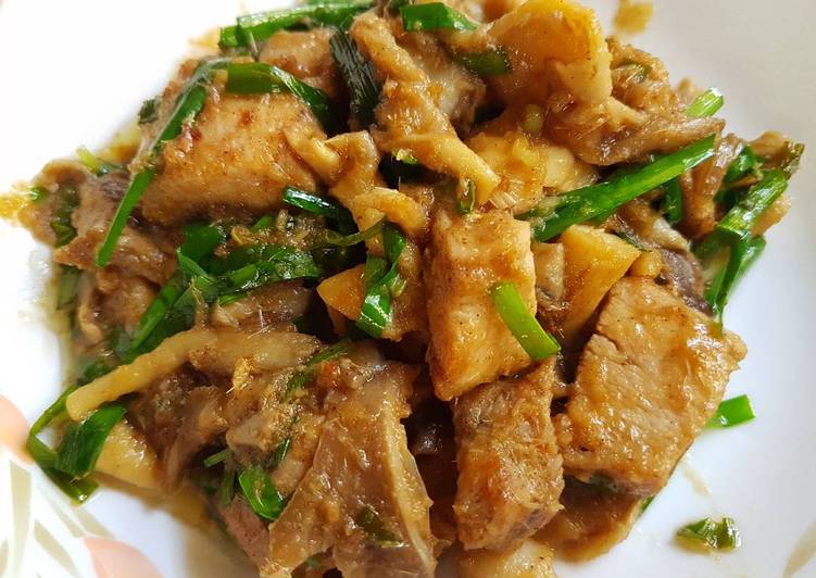 Recipe of Favorite Thai Stir Fry Lemongrass Chicken &amp; Mushroom