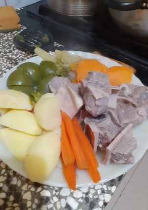 Una foto de Puchero de carne y verduras