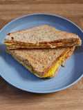 Sandwich Telur Roti Gandum
