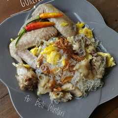 A picture of Bihun goreng KETO.