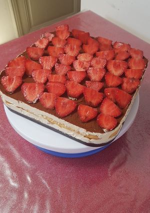 O poză a rețetei Tort Tiramisu cu fructe.
