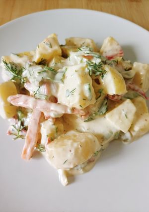 A picture of Potato Salad with Sauce.