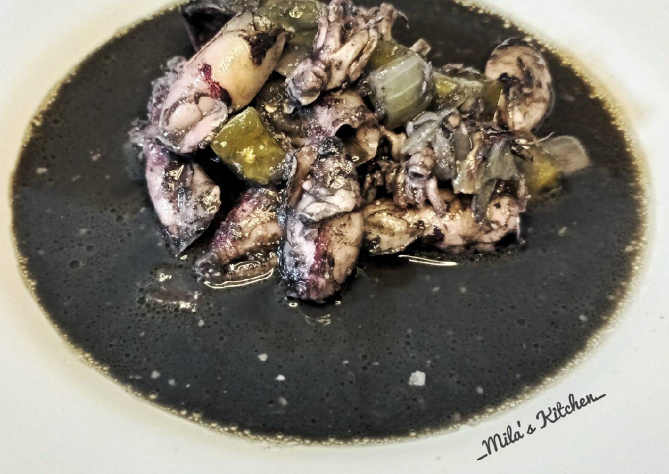 Cumi-cumi berumur hitam