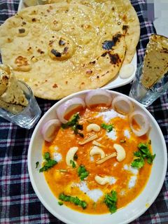 રેસ્ટોરન્ટ સ્ટાઈલ કાજુ કરી અને વ્હિટ ફ્લોર નાન રેસીપી મુખ્ય ફોટો