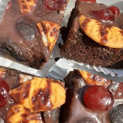 A picture of Brownies.