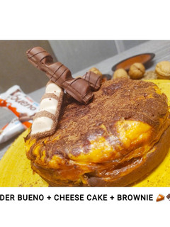 Una foto de Brownie-Cheesecake 🥧 de Kinder Bueno 🍫