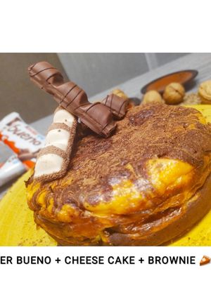 Una foto de Brownie-Cheesecake 🥧 de Kinder Bueno 🍫