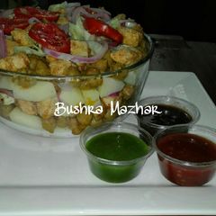 A picture of Spicy Chicken Chaana Chaat.