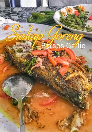 Gambar Siakap Goreng Bersos Garlic