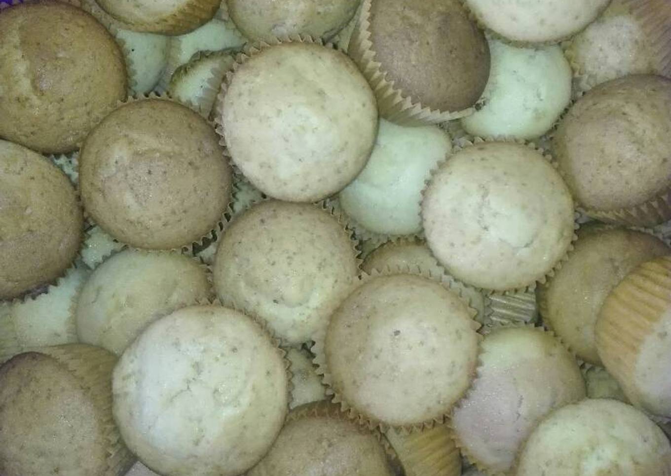 Strawberry cup cakes