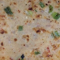 A picture of Rava uttapam.