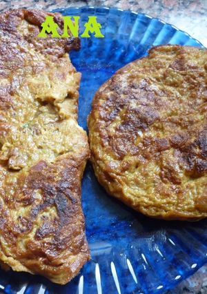 Una foto de TORTILLA Y OMELLETE DE GIRGOLAS(Hongos)
