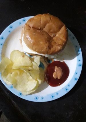 A picture of Today dinner 🍔.