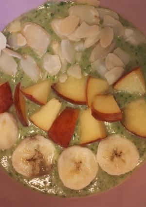 Une photo de Green smoothie bowl