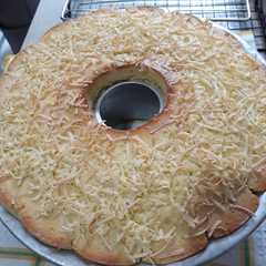 A picture of Bluder cake manado.