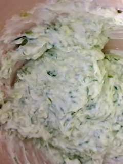 A picture of Tzatziki.