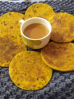 ડ્રાય મેથી ભાખરી (Dry Methi Bhakhri Recipe In Gujarati) રેસીપી મુખ્ય ફોટો