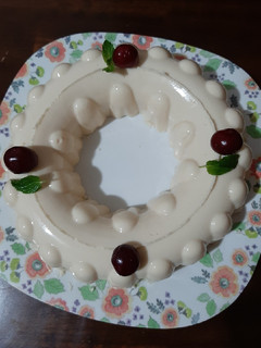 Una foto de Gelatina de leche y philadelphia