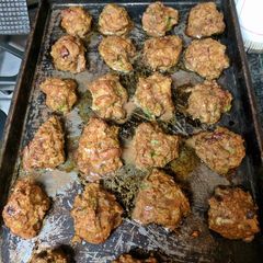 Meat balls with chicken liver A picture of Meat balls with chicken liver.