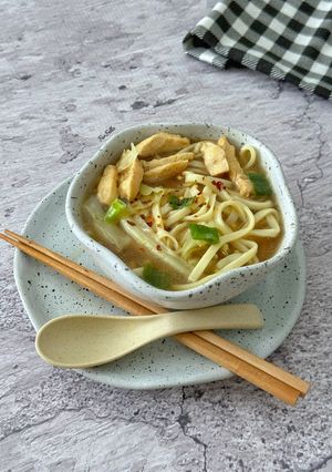 A picture of Chinese Chicken Noodle Soup 🍜.