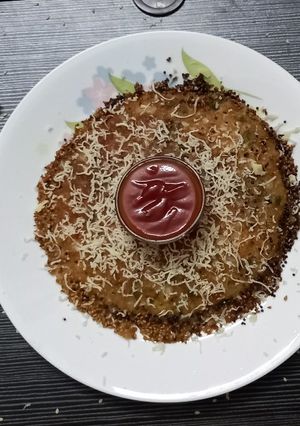 ફરાળી ચીઝ હાંડવો (Farali Cheese Handvo Recipe In Gujarati) રેસીપી મુખ્ય ફોટો