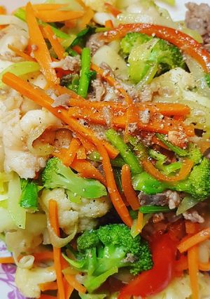 Hình của món Rau xào ngũ sắc.