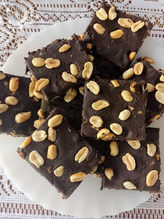 Una foto de Brownie de banana 🍌 sin azúcar sin harina sin horno