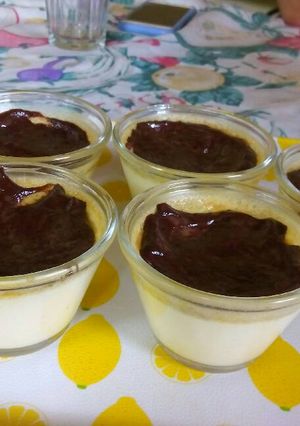 Una foto de Flan de coco Grez