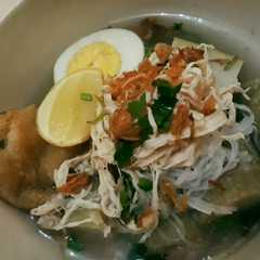 A picture of Soto banjar simple.