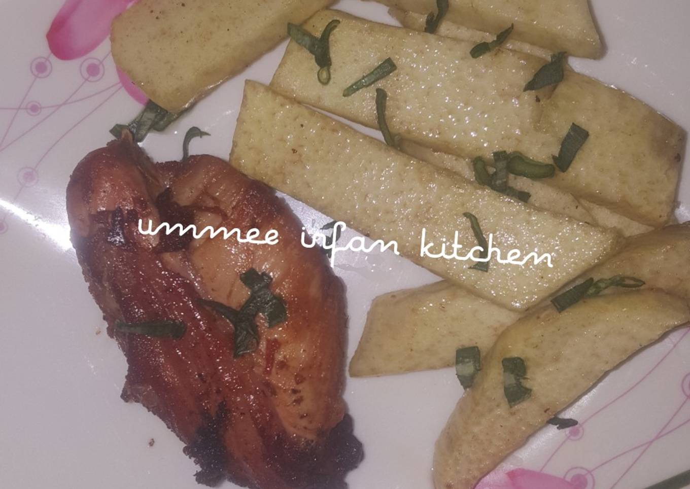 Fried yam with fried chicken