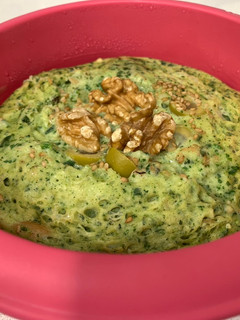 Una foto de Pastel saludable de espinacas y pollo al microondas