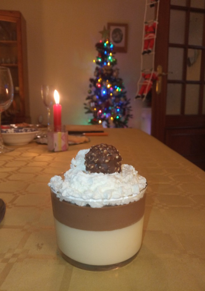 Una foto de ~ Vasito dos chocolates~