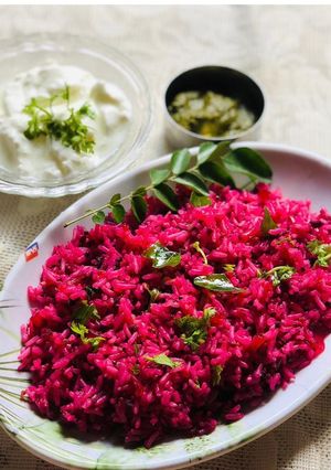 बीट रूट फ्राइड राइस (beetroot fried rice recipe in Hindi) रेसिपी मुख्य फोटो