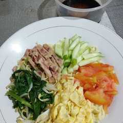 รูปของ 冷やし中華麺