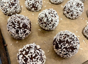 A picture of Sugar Free Chocolate, Coconut & Walnut Energy Balls 🥥.