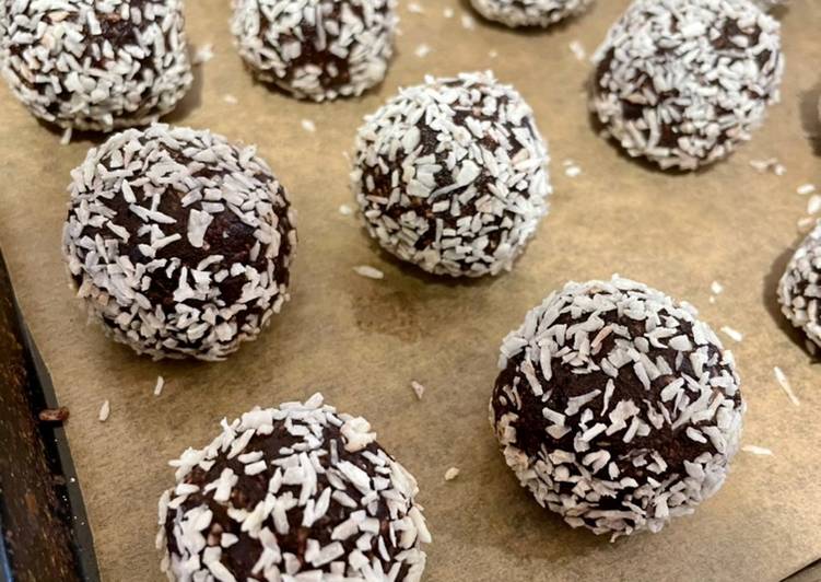 Simple Way to Make Speedy Sugar Free Chocolate, Coconut &amp; Walnut Energy Balls 🥥