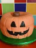 Vickys Halloween Pumpkin Piñata Cake, Decorating Idea