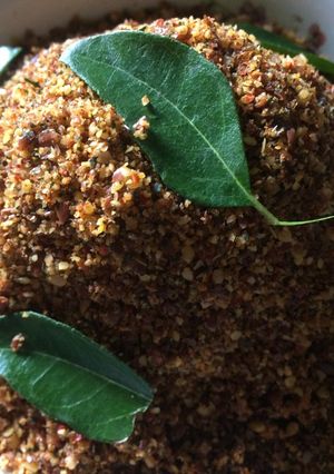 A picture of Nutritious Flaxseeds and currry leaves dry chutney.