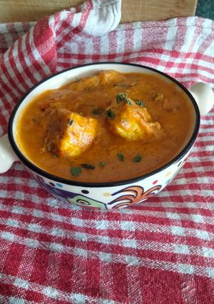 A picture of Paneer tikka masala.