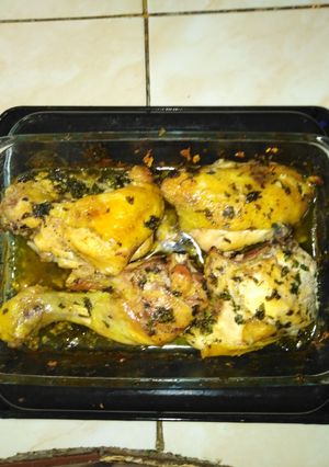 Una foto de Pollo al horno provenzal