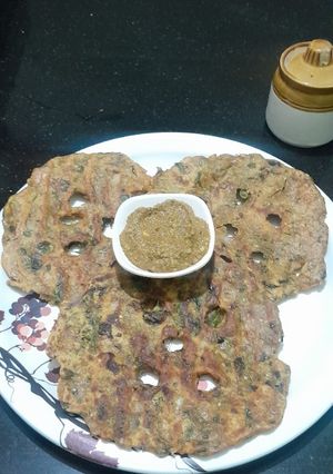 A picture of 15 Minutes Multigrain Atta Thalipith.