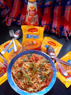 वेज मसाला मैगी (Veg masala maggi recipe in Hindi) रेसिपी मुख्य फोटो