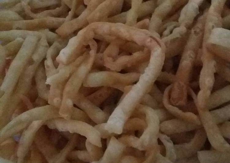 Kripik bawang keju