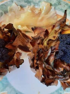 Una foto de Alcachofas con caviar