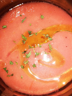 Una foto de Gazpacho de remolacha