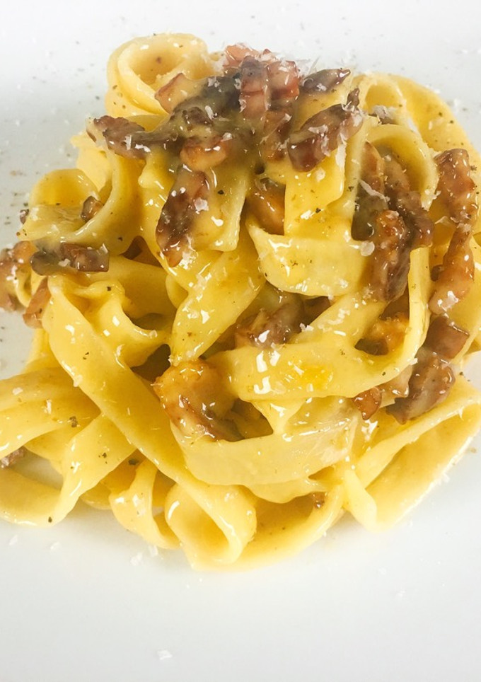 Una foto de Pasta carbonara