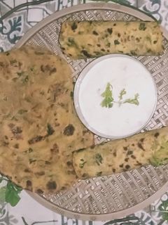 મેથીના થેપલા (Methi Thepla Recipe in Gujarati) રેસીપી મુખ્ય ફોટો
