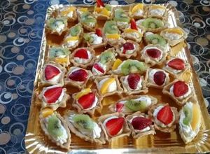 Una foto de Canapés frutales