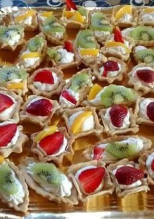 Una foto de Canapés frutales